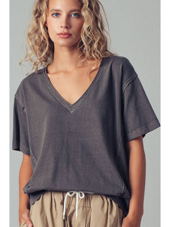 Urban Daizy - Wholesale T-Shirt - Women's - Vintage Wash V-Neck Cotton Tee13