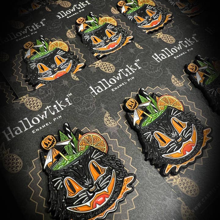Carrie Anne Hudson Art - Wholesale Lapel Pin/Button - Summerween Pin, Vintage Halloween Black Cat, Hallowtiki2