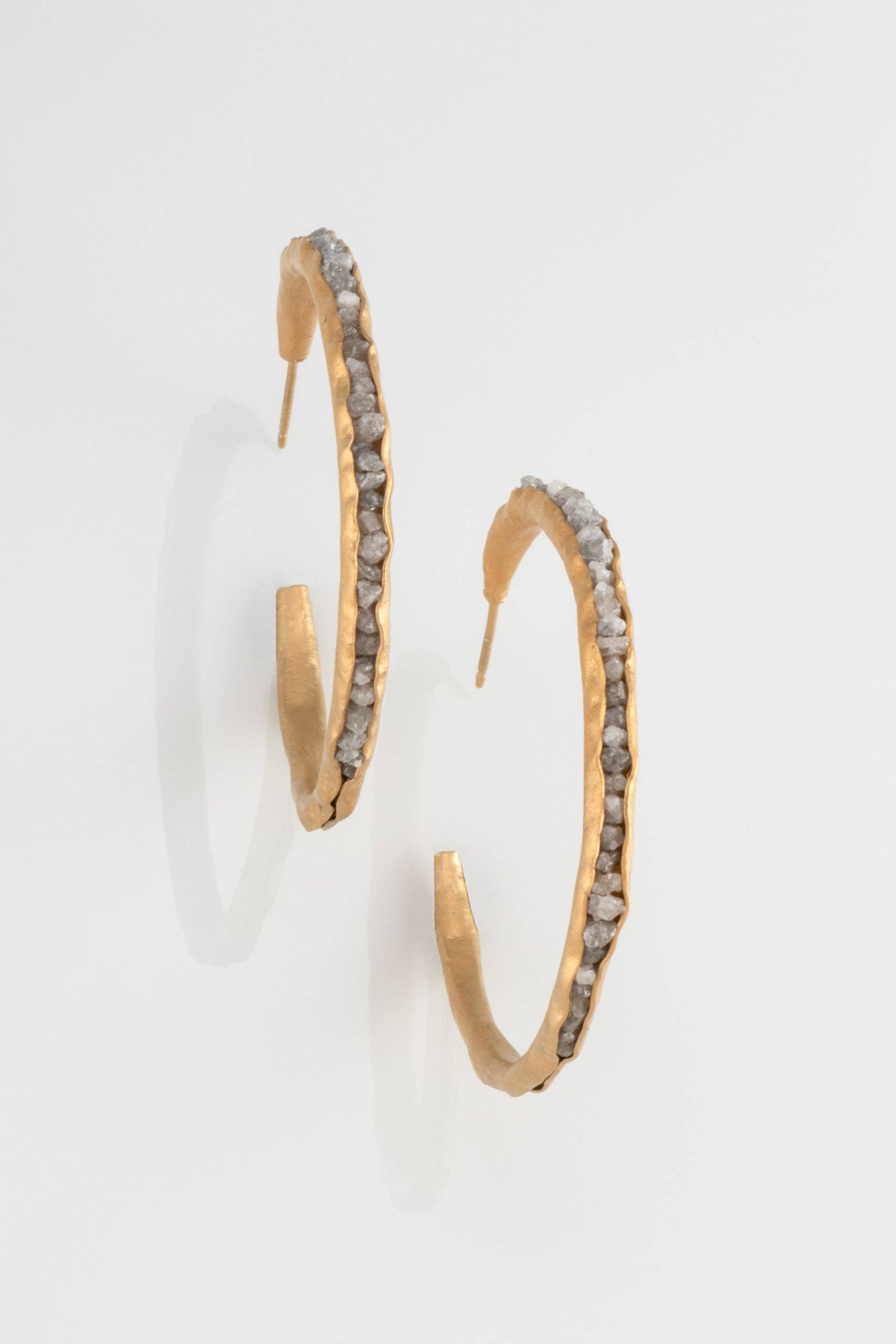 Austin Titus Studio - Wholesale Hoop Earrings - Large Hoop Groove Earrings with Raw Diamonds0