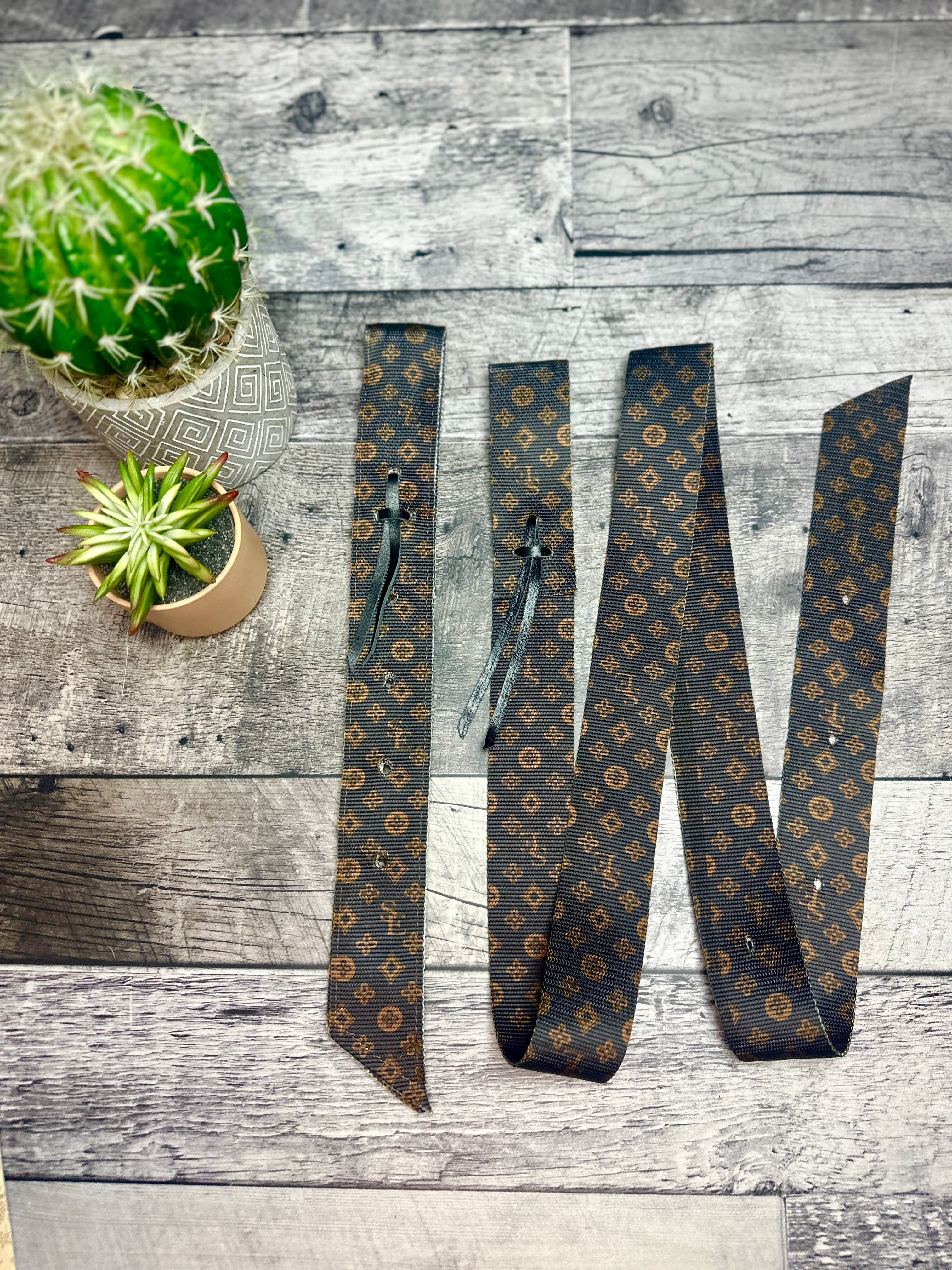 Schulz Equine - Wholesale Paardrijuitrusting - Set van nylon Latigo en Off Billet29