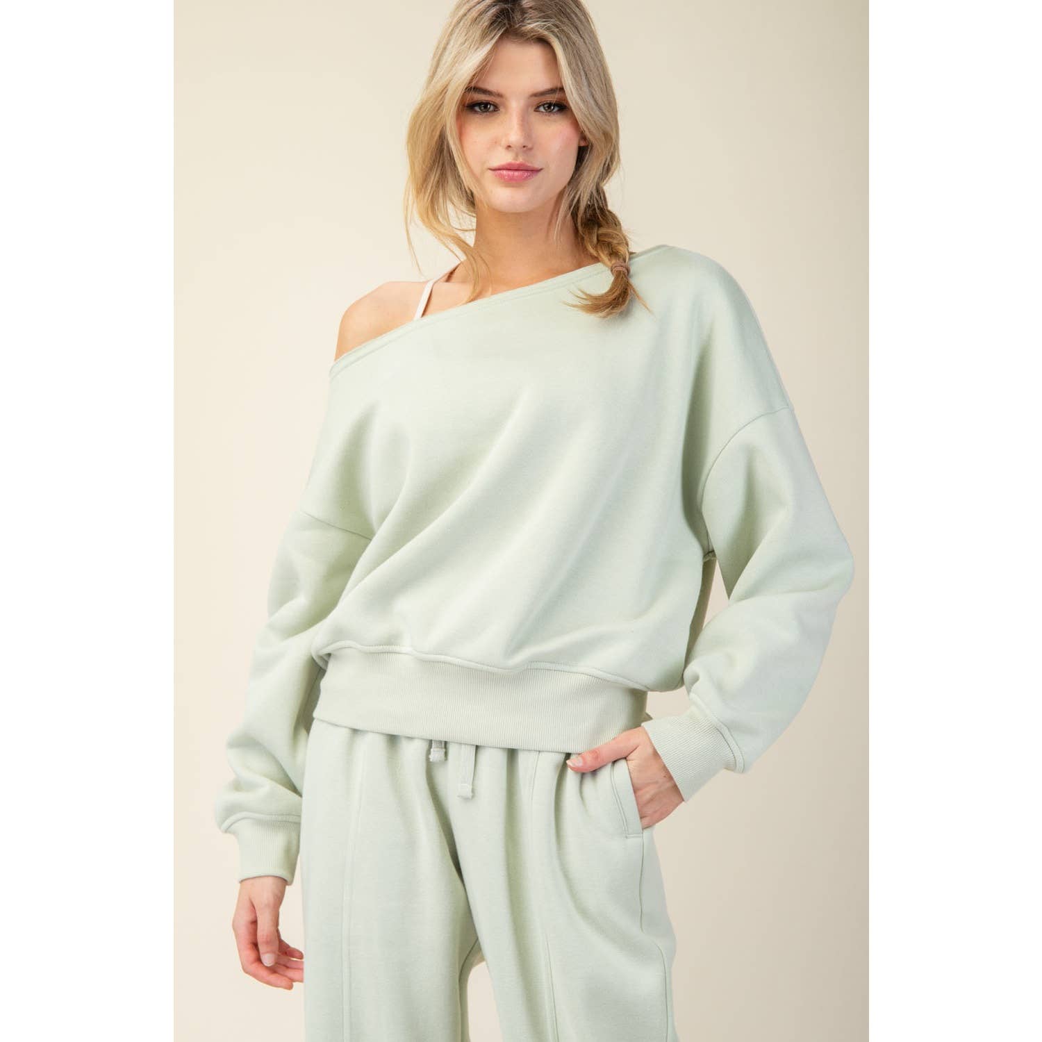 Apolline - Venta al por mayor Sudadera - Mujer - SUDADERA DE FELPA FRANCESA CON HOMBROS DESCUBIERTOS7