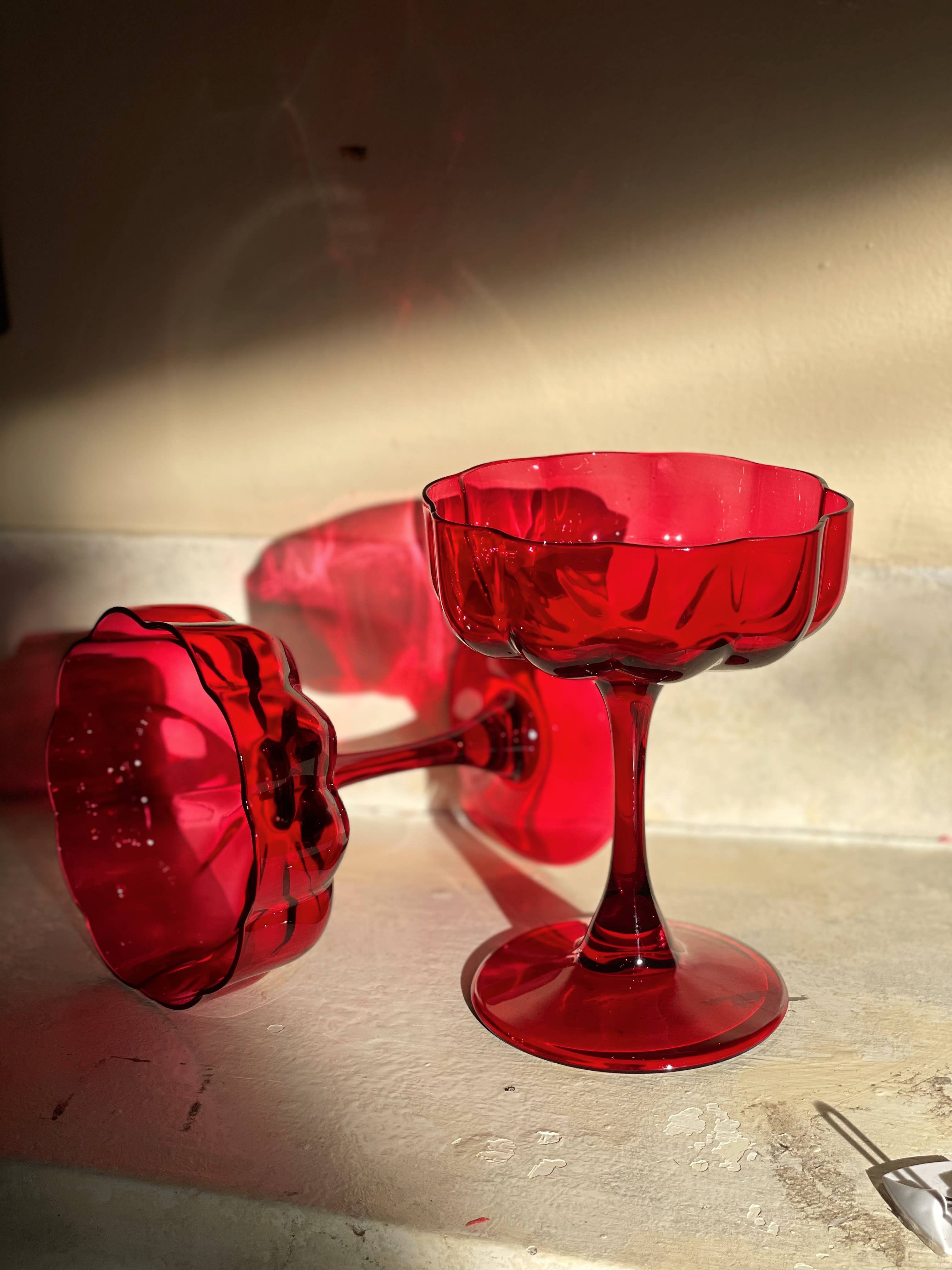 Eloise and Oliver - Wholesale Cocktail/Liquor Glass - Petal Martini Glass1