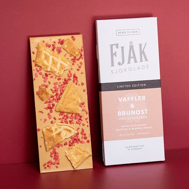Hvide vafler & brun ost for engroshandel hos Fjåk Chocolate AS