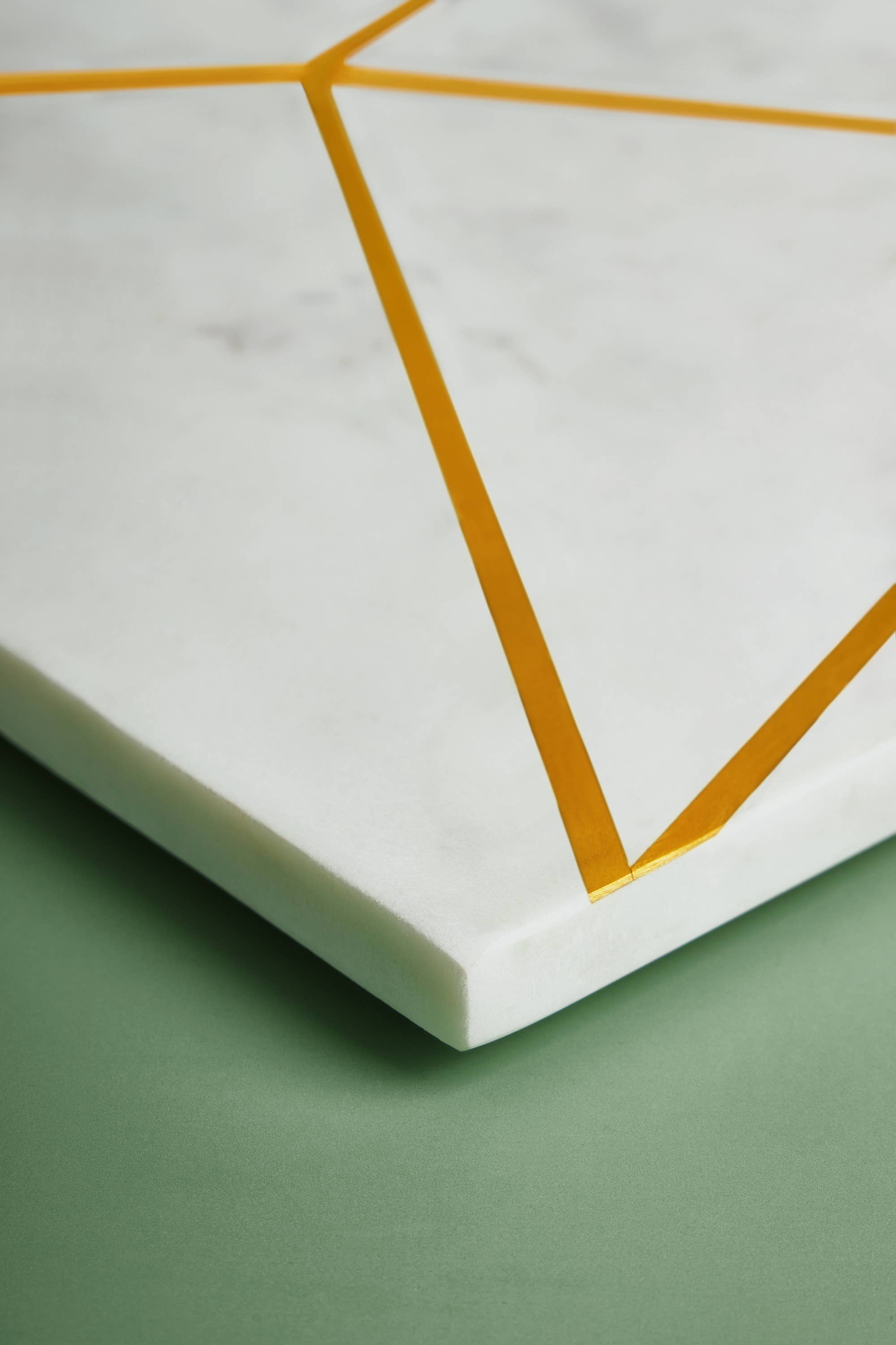 GAURI KOHLI - Wholesale Cheese Board - Badajoz Marble Cheese Board - 18" L x 10" W
2