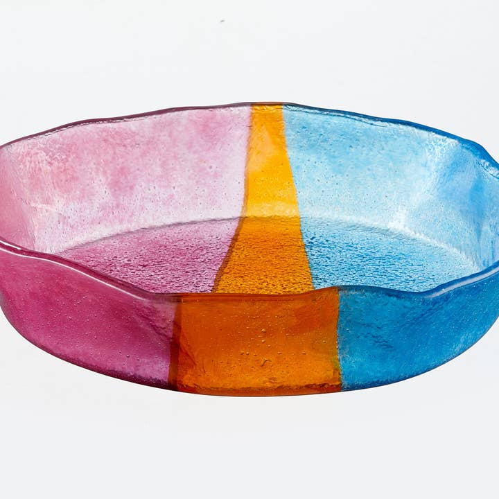 Plato Hondo Artisano Pequeño 22x4 Azul, Magenta y Naranja para venta al por mayor de Cavari Atelier