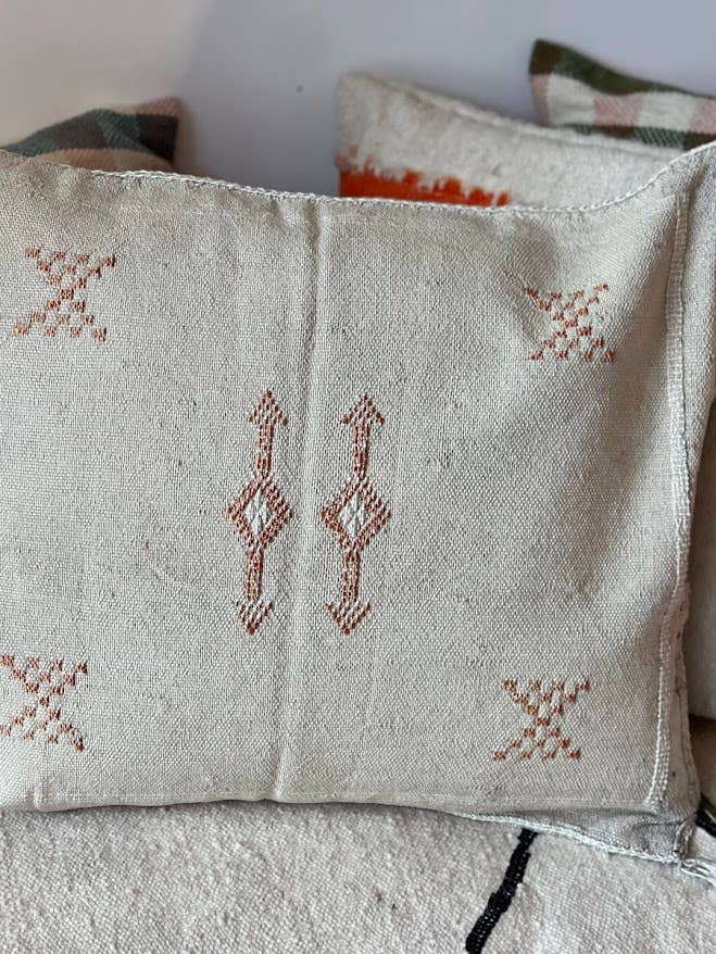 Kaktussilke Sabra Kudde – Sand M för wholesale av NOMAD BY LIV