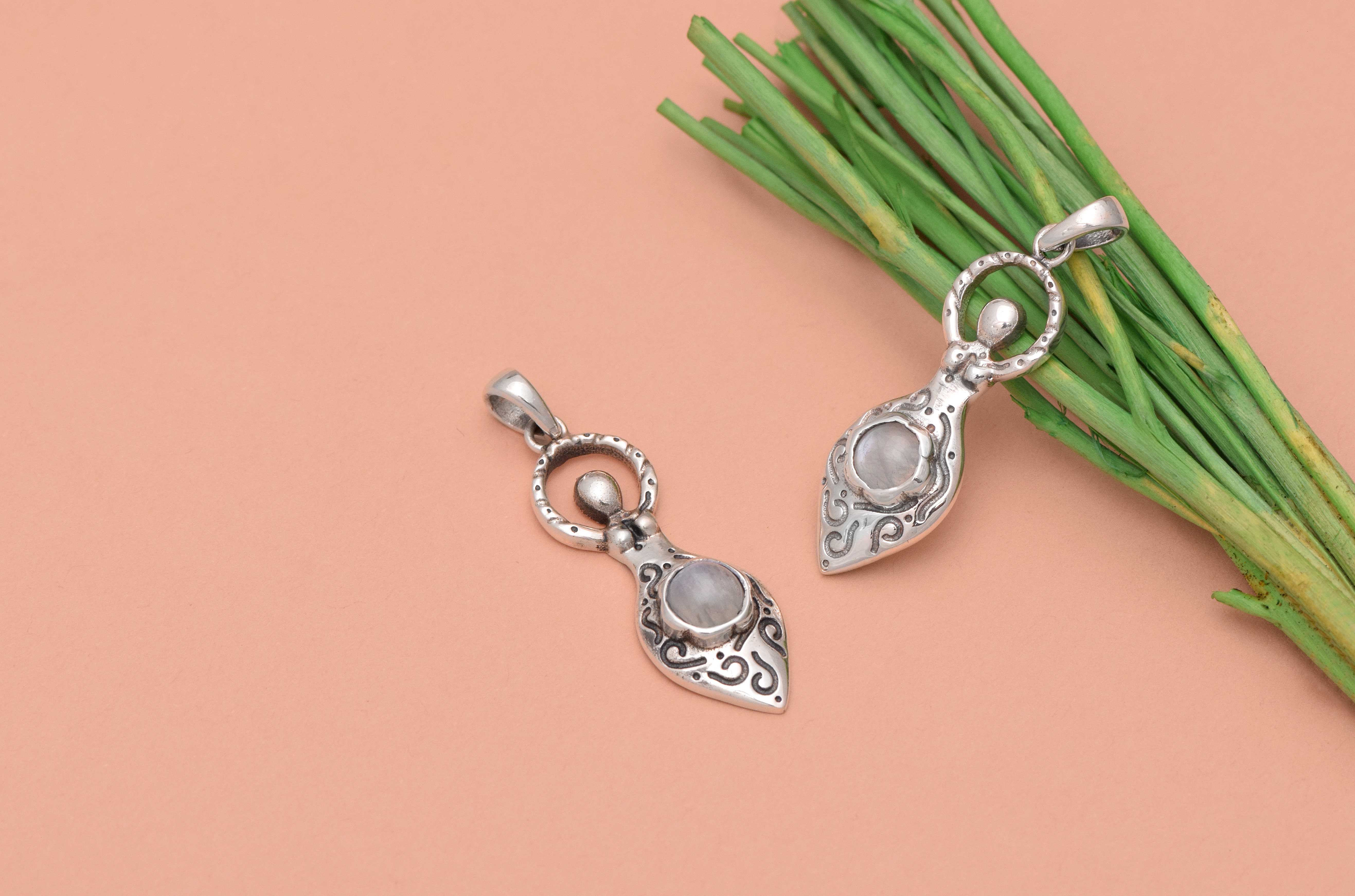 Star Joya - Wholesale Individual Charm/Pendant - Fertility Goddess Moonstone Pendant Necklace3