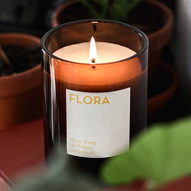 Flora scented candle 200g for wholesale by UpCandle