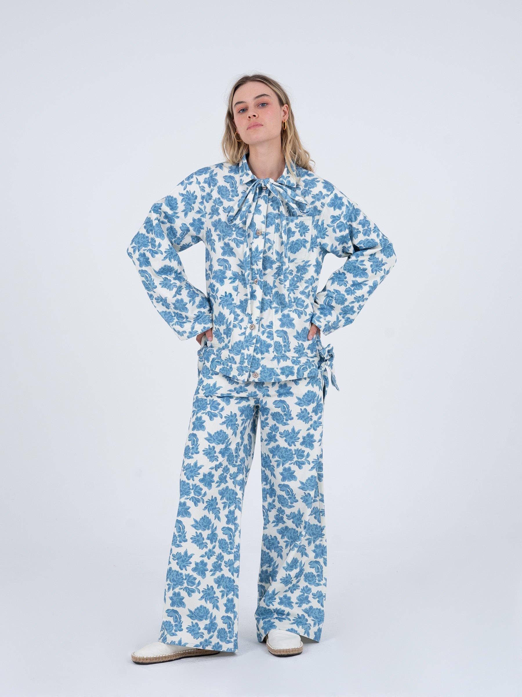 CARMEN SAYS - Wholesale Pants - Women's - Brook Flower Printed Denim Jeans5