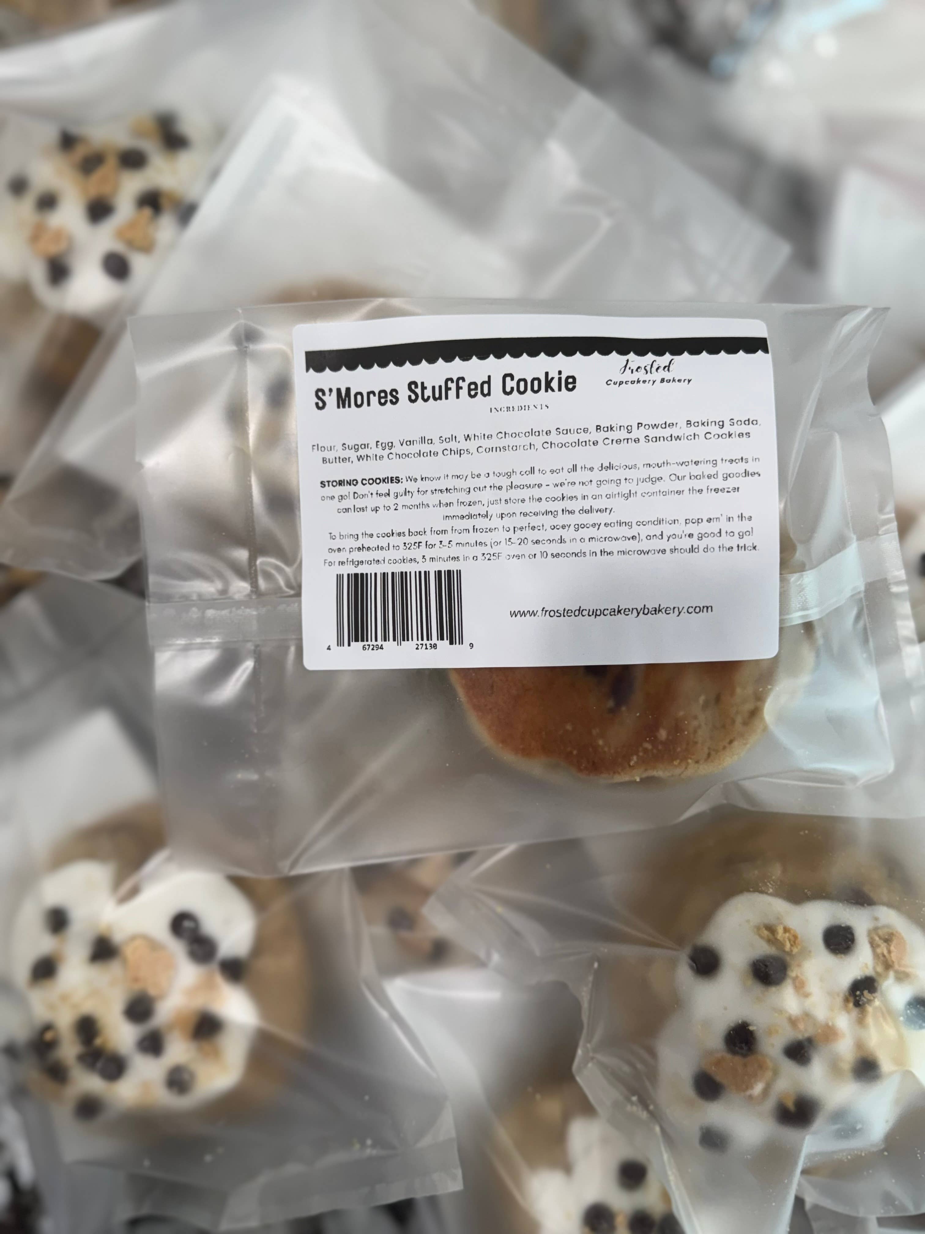 Frosted Cupcakery Bakery - Wholesale Koekje - Gevulde Smores Cookies4