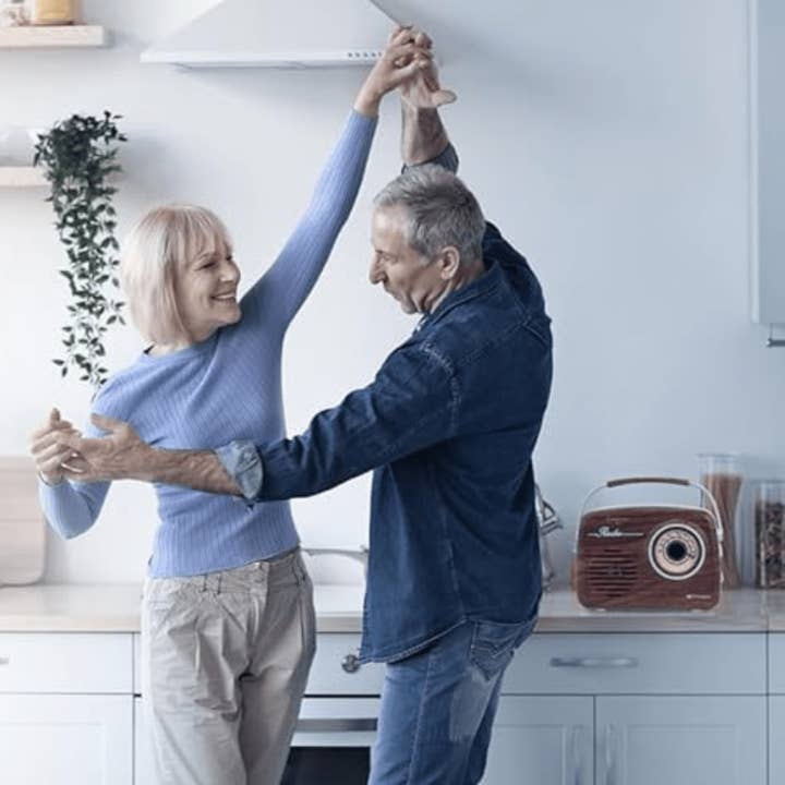 JupiterGear Home - Vente Haut-parleurs - Radio portable rétro Emerson avec batterie rechargeable3