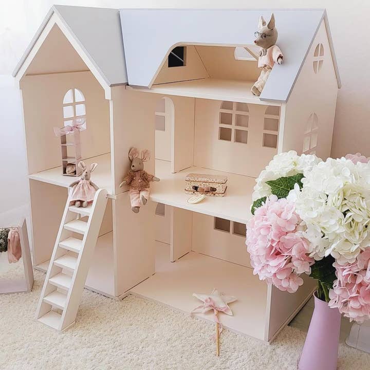 Maison de poupée artisanale grande : maison de jeu scandinave pour enfants pour la vente par Magicalworld