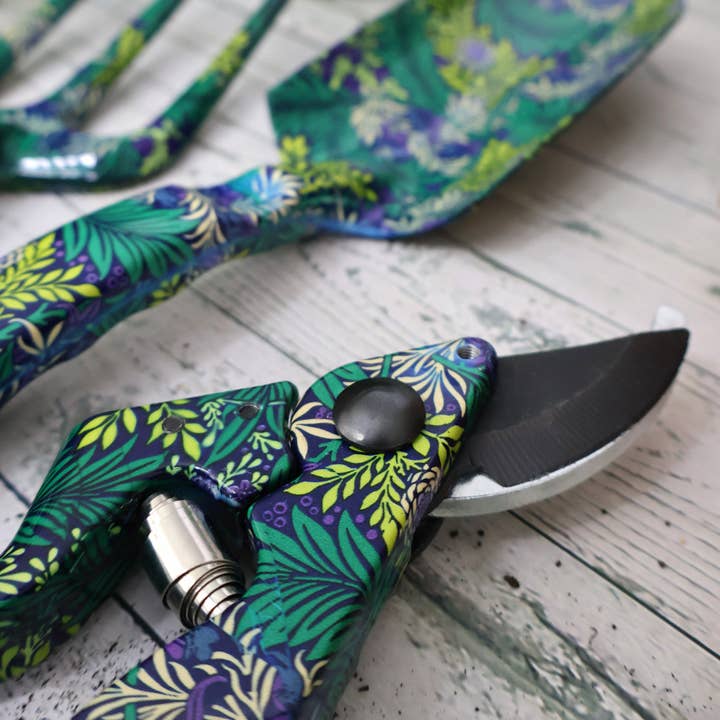 Robert Frederick Ltd - Wholesale Garden Tool - Orange Grove Fork, Trowel and Secateurs Garden Tool Set - William Morris Larkspur Design