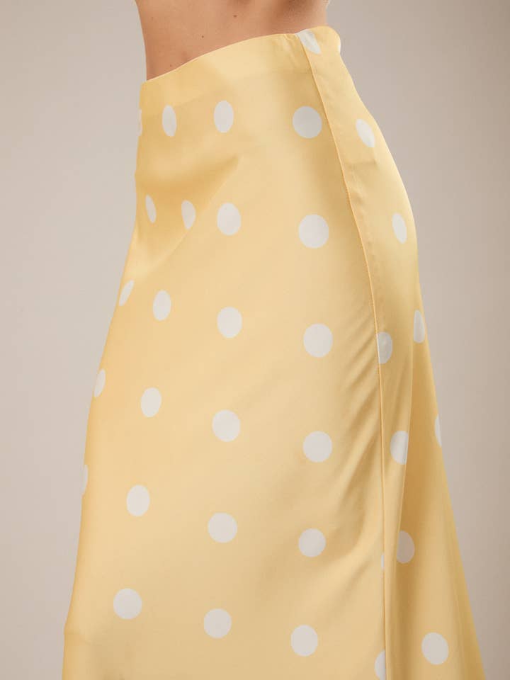 Sunday Edition by LE LIS - Wholesale Skirt - Women's - SATIN MIDI SKIRT WITH ELASTIC WAIST IN POLKA DOT4