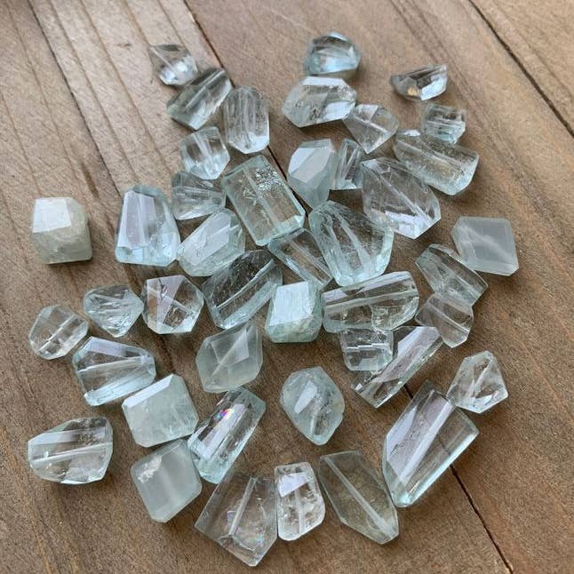 Merelani Designs - Vendita all'ingrosso Collana con ciondolo/pendaglio - Collana con pietre preziose a forma libera acquamarina3