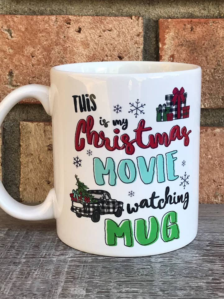 This is my Christmas Movie watching Mug camion à carreaux pour la vente par Andi’s Shoppe