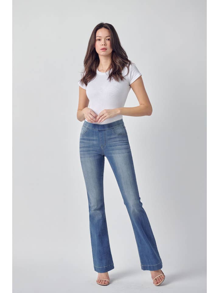 Cello Jeans - Wholesale Jeans - Women's - AB35324 Medium Wash Flared Jegging
