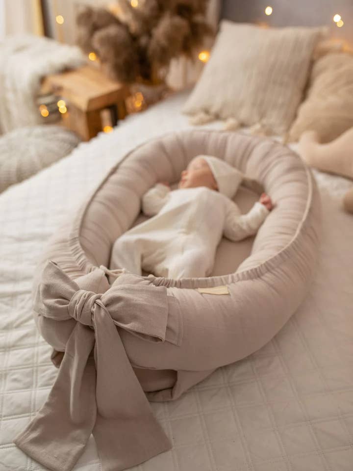 Premium Organic Linen Baby Nest – Hypoallergenic Newborn Lou for wholesale by Allbright Kids