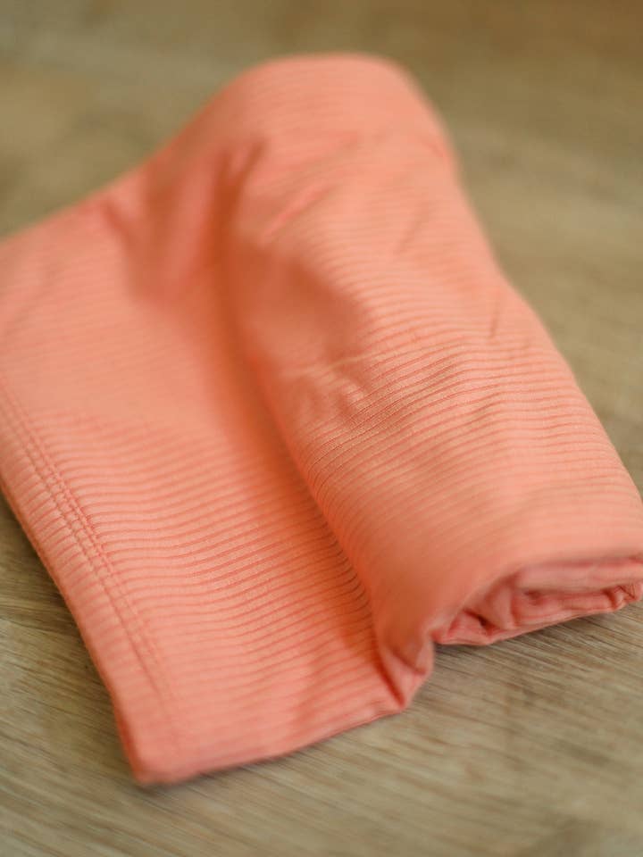 Sherbert Ribbed Solid Bambus Swaddle Tæppe for engroshandel hos Southern Slumber