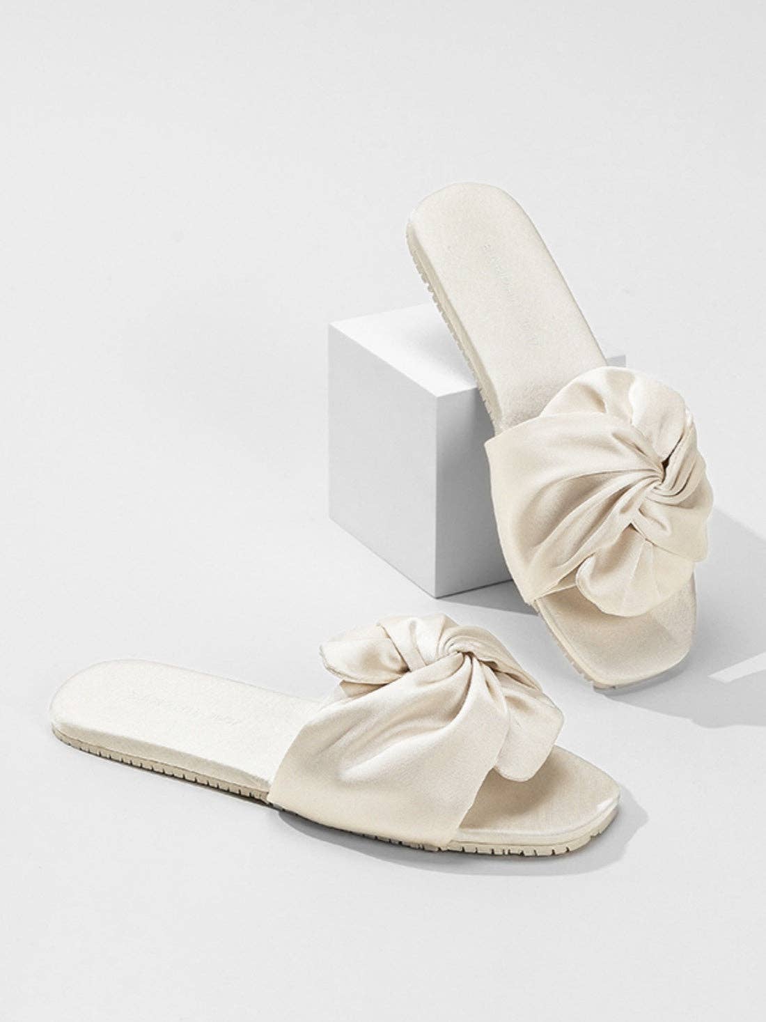 Ulivary - Wholesale Slippers - Women's - Luxury Silky Satin Bow Slippers for Home & Beach Style14