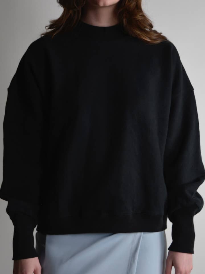 THE CHELSEA SWEATSHIRT NOIR for wholesale by The Garde