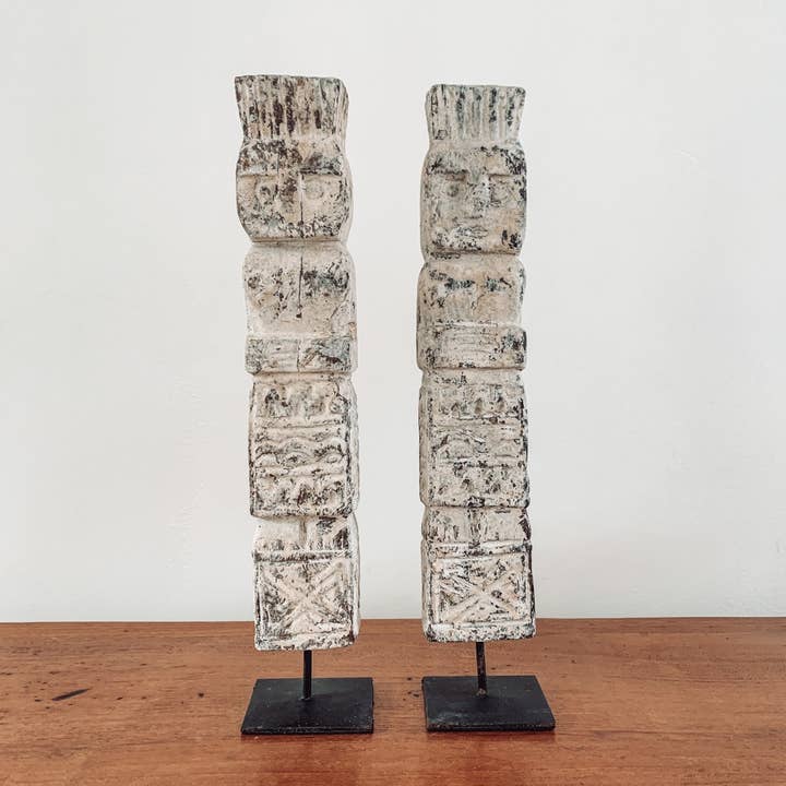 Kayu Living Bali - Venta al por mayor Escultura - Estatua de Madera Sumba con Base Metálica1