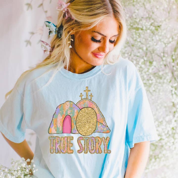 Faux paillettes vraie histoire graphique tee Pâques foi pour la vente par Gia Gifts Boutique