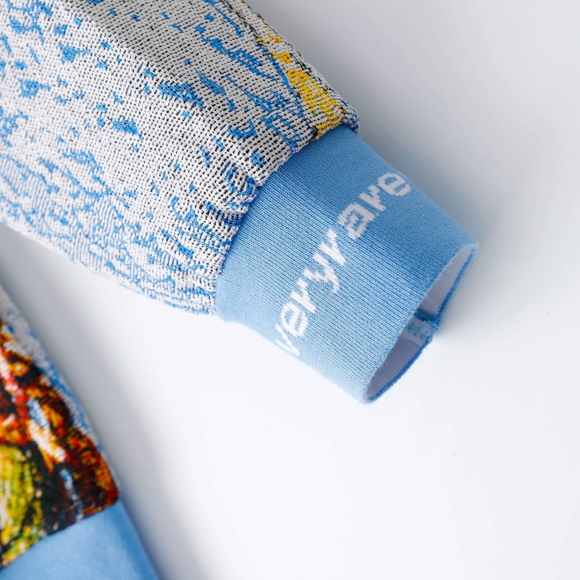 VERYRARE – Großhandel Hoodie – Herren – Heaven – Design von Raf Reyes mit Dualitätsmotiv6