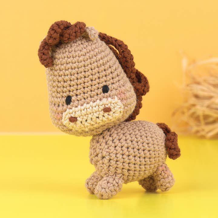 Knitty Critters Hej bedårende - Ginger The Pony for engroshandel hos Creative World of Crafts