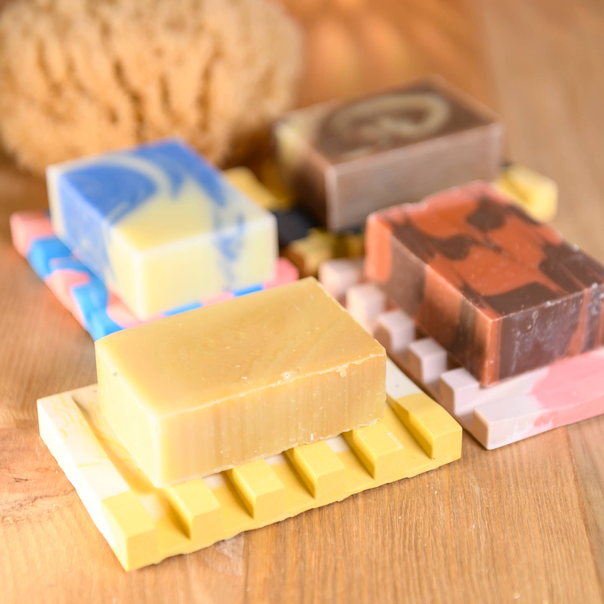 Savonnerie de la Buèges - Wholesale Bath Soap Dish - Multicolor handmade soap holder4