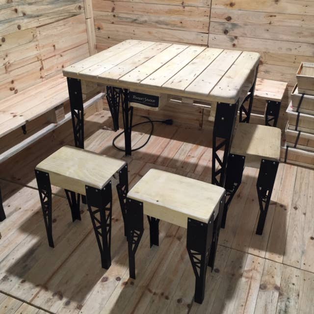 STILIC FORCE - La boutique du futur - Wholesale Side Table - Eiffel Tower Style FOOT1