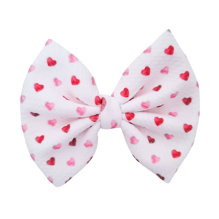 Fiocco per capelli Sophia | Fiocco in tessuto | Valentine Hearts per la vendita all'ingrosso da parte di Caylee & Co