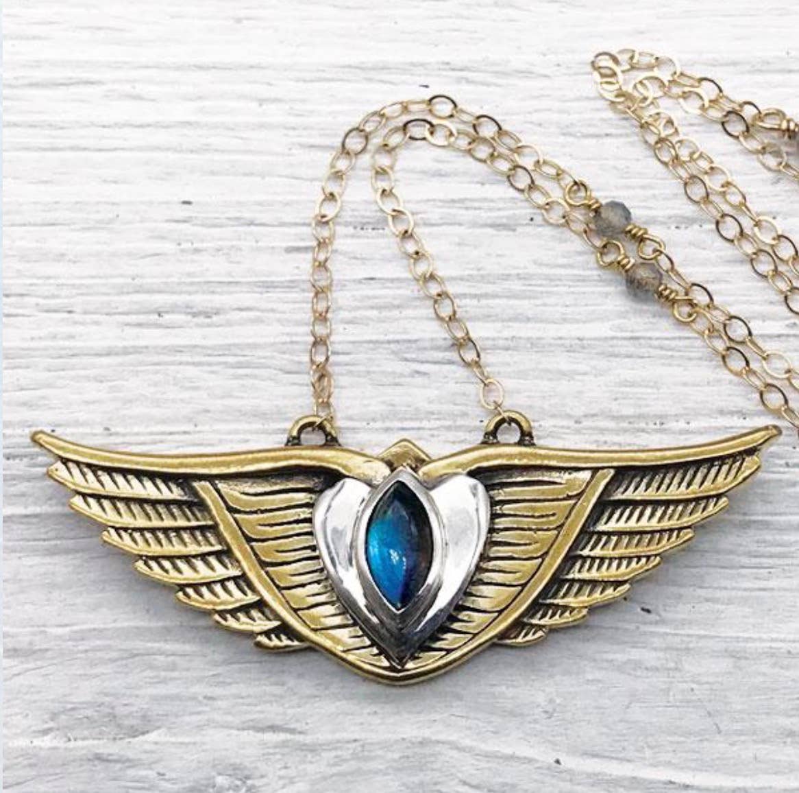 Yoni Necklace and Earring Set