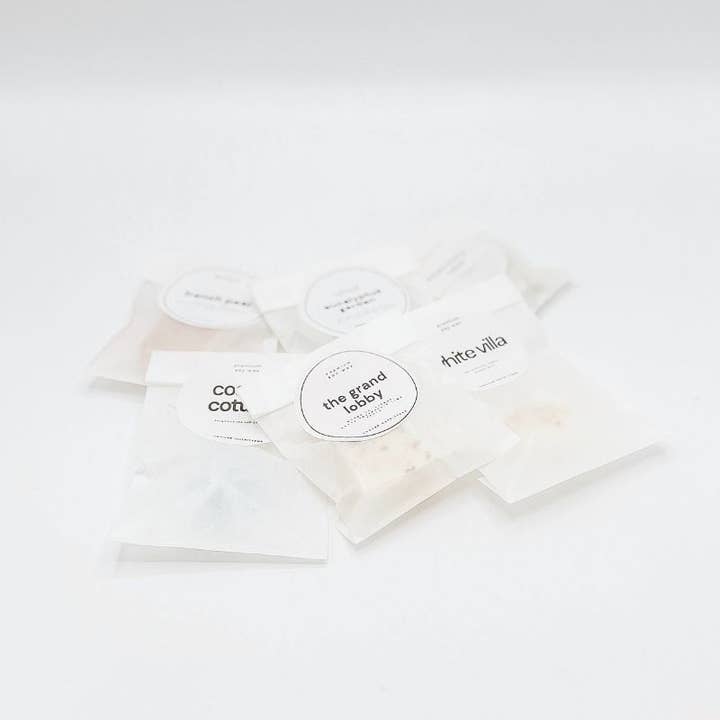 Échantillons de mini fondants parfumés pour la vente par CROUSE OUTFITTERS