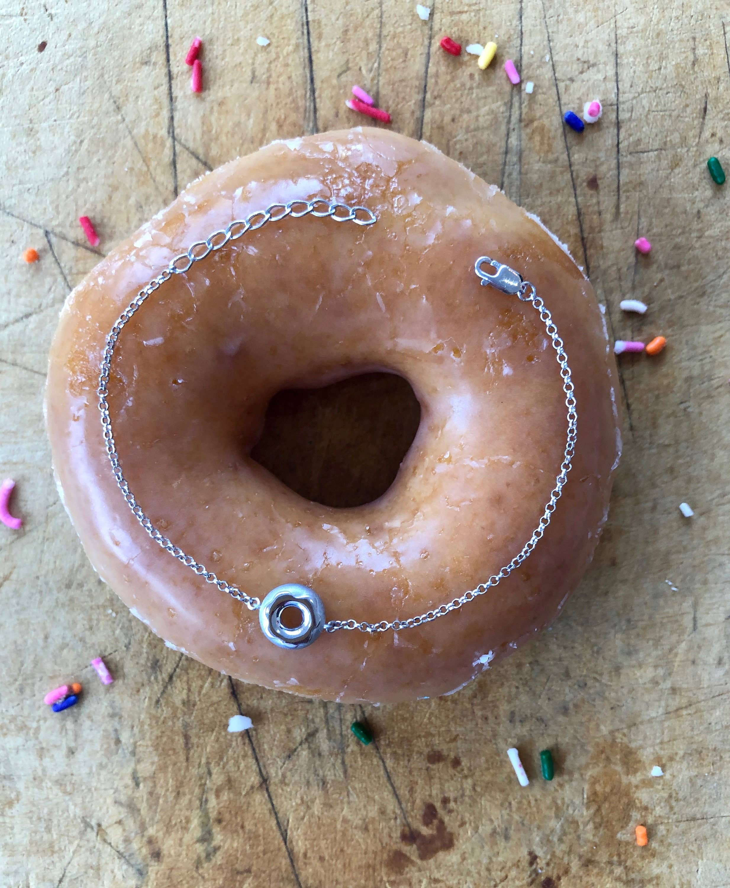 Delicacies Jewelry – wholesale Berlockarmband – Glaserade munk armband Sterling Silver av delikatesser smycken - varje köp hjälper till att bekämpa hunger! (Foodie gåva, mat smycken)2