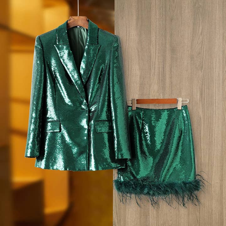 grün SET060 Dunkelgrüner Blazer und Rockanzug mit Federn und Pailletten für den Großhandel auf Faire