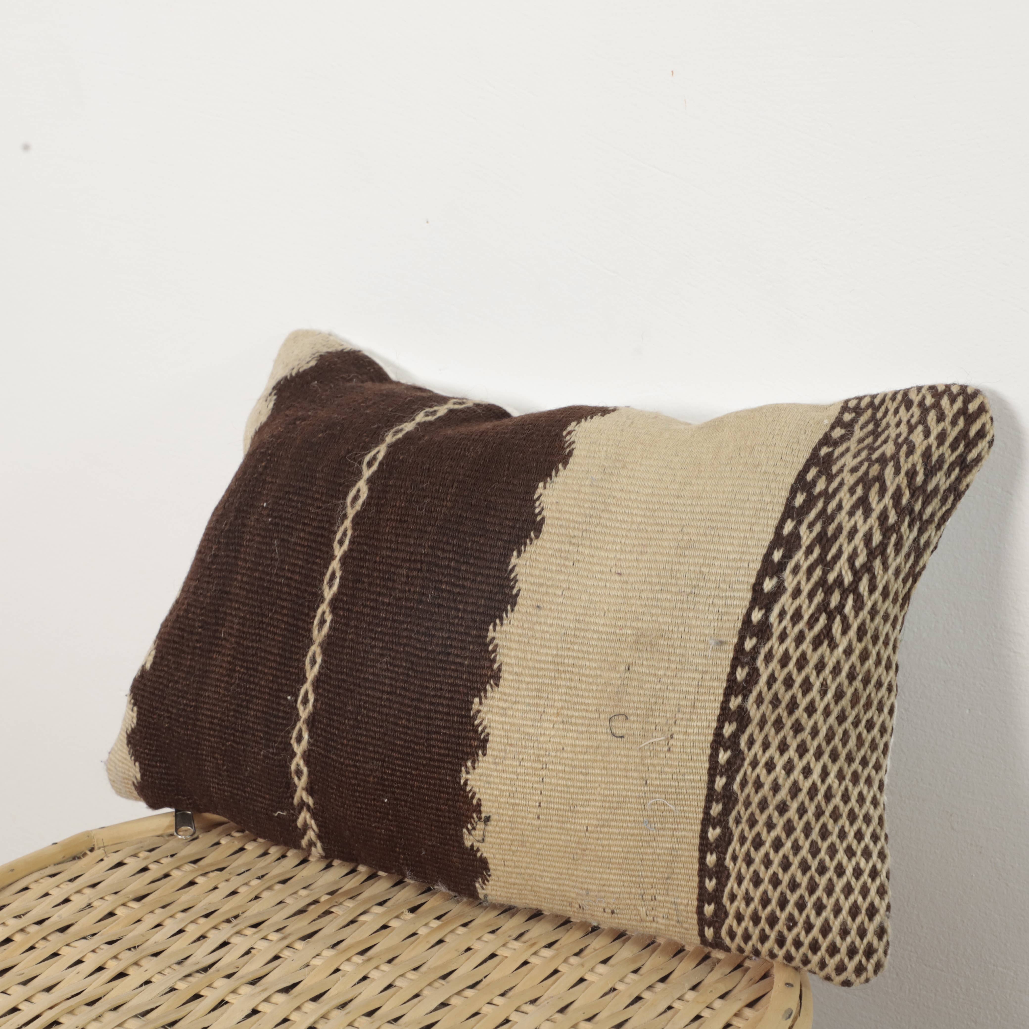 MUSMUSRUGS - Venta al por mayor Cojín decorativo - Cojín de lana marroquí hecho a mano 45×28 cm1