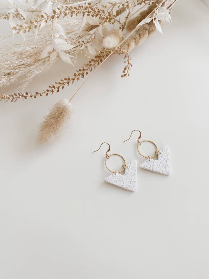 Tekstureret Josie Hoops for engroshandel hos Florence and Fig