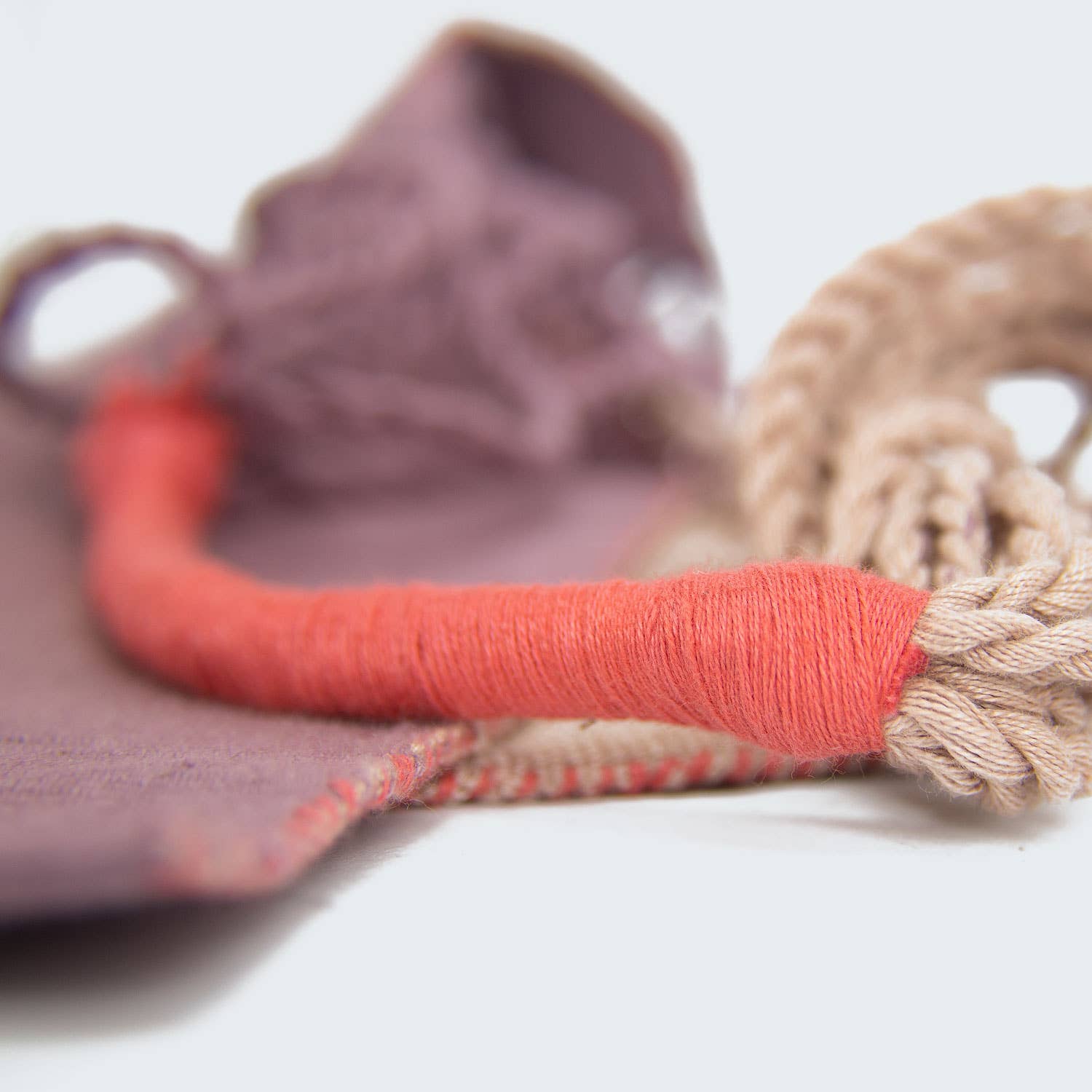 Utilitario Mexicano – wholesale Retailer display – Home & Living – LOOM BAG / LILY TREE2