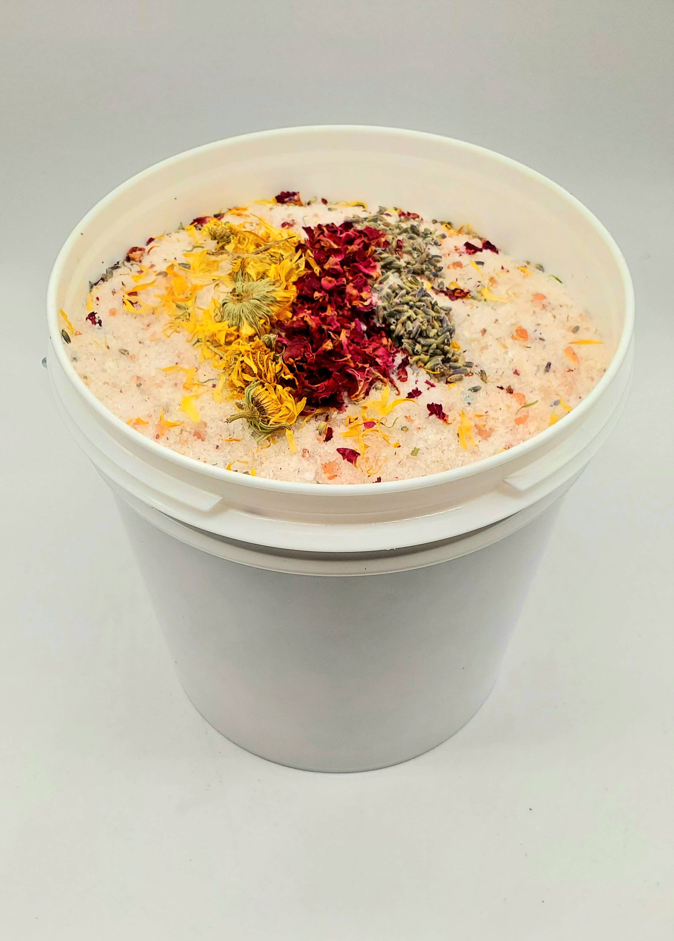 Ameelah Essentials – Sais de banho por atacado – Balde de sal de banho de 8 lb (1 galão)1