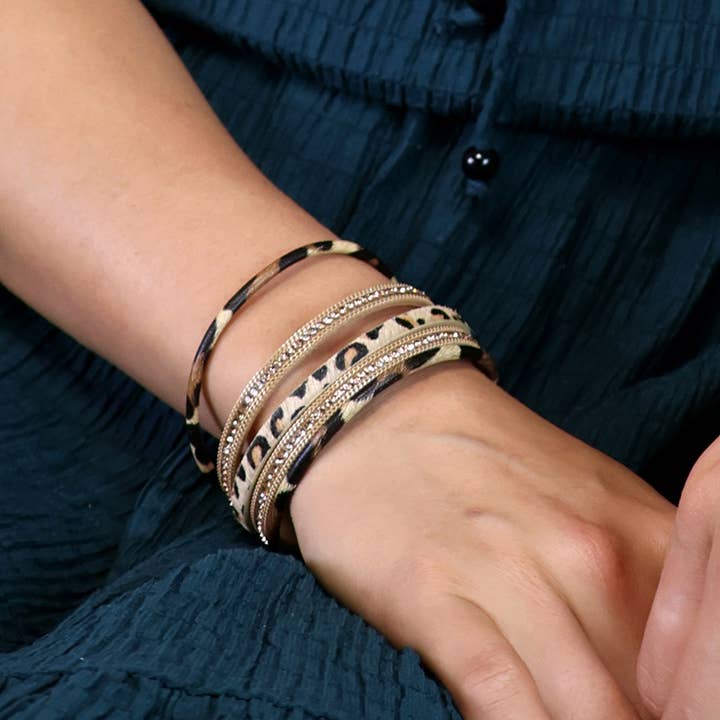 Meerrijige Luipaardprint En Gouden Element Armband voor wholesale door Peace Of Mind