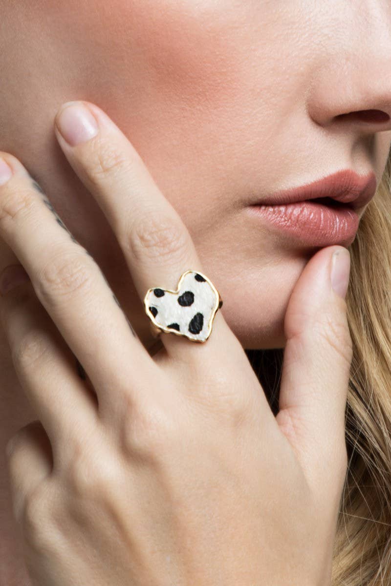 Urbanista Outlet – wholesale Cocktail/statement ring – Animal Print Heart Ring1