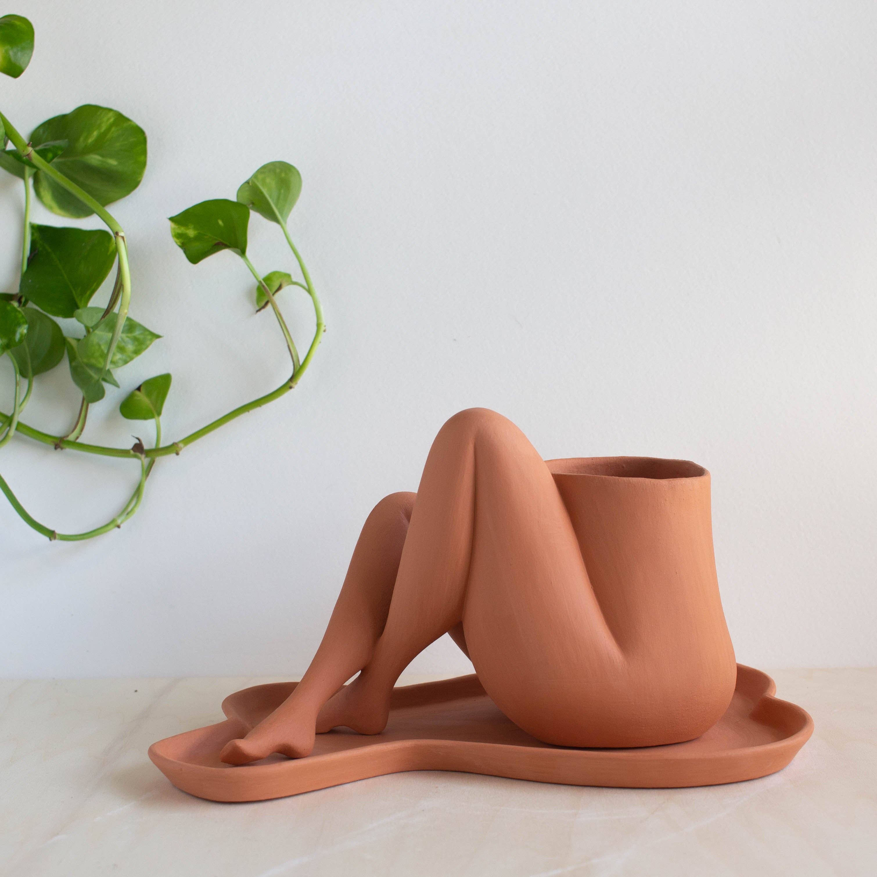 Doma Studios - Wholesale Plant Pot - Crossed Leggy - Terracotta5