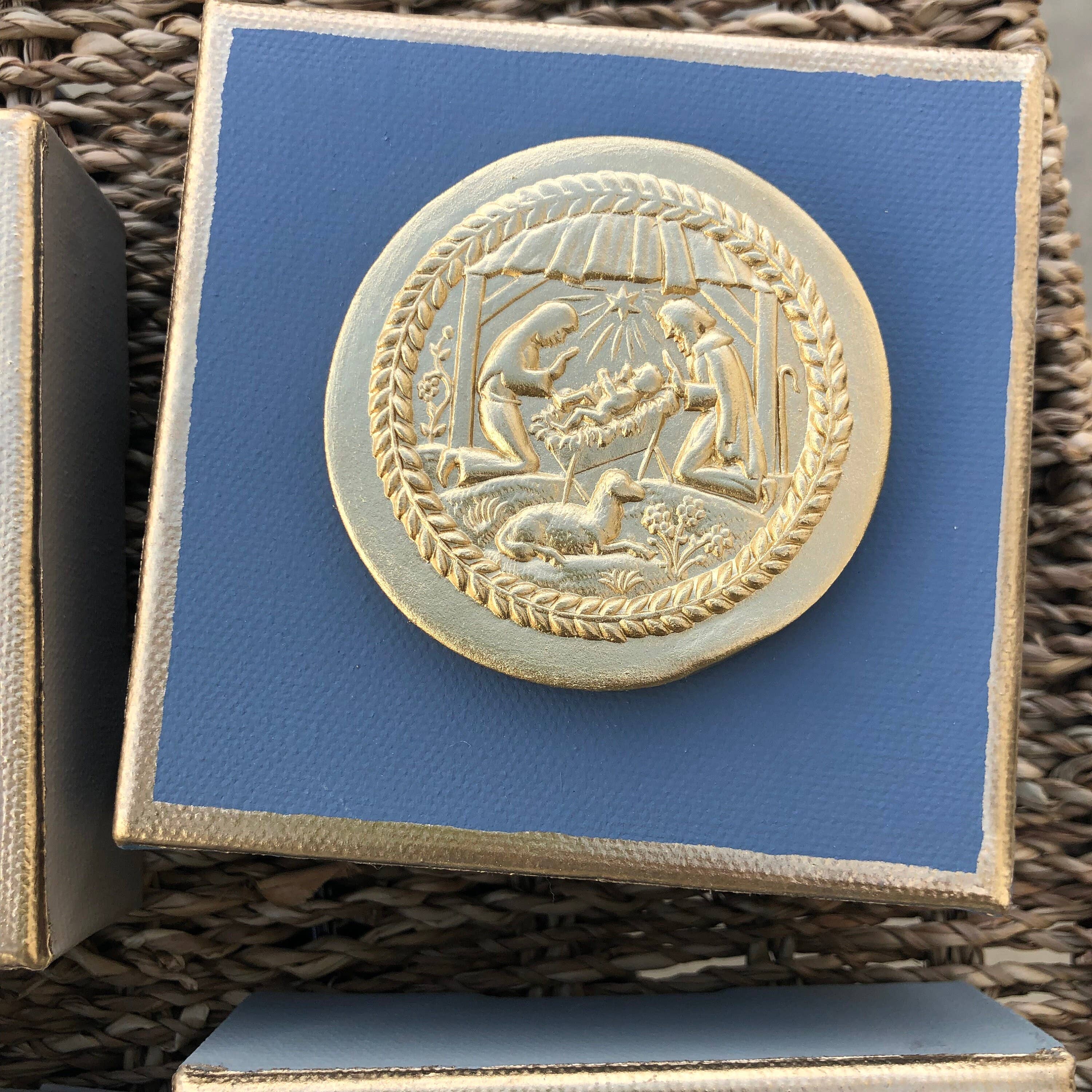 Place of Grace Designs - Vente Crèche de Noël - Toile en taille-douce de la Nativité | Art taillé en plâtre | Christian1