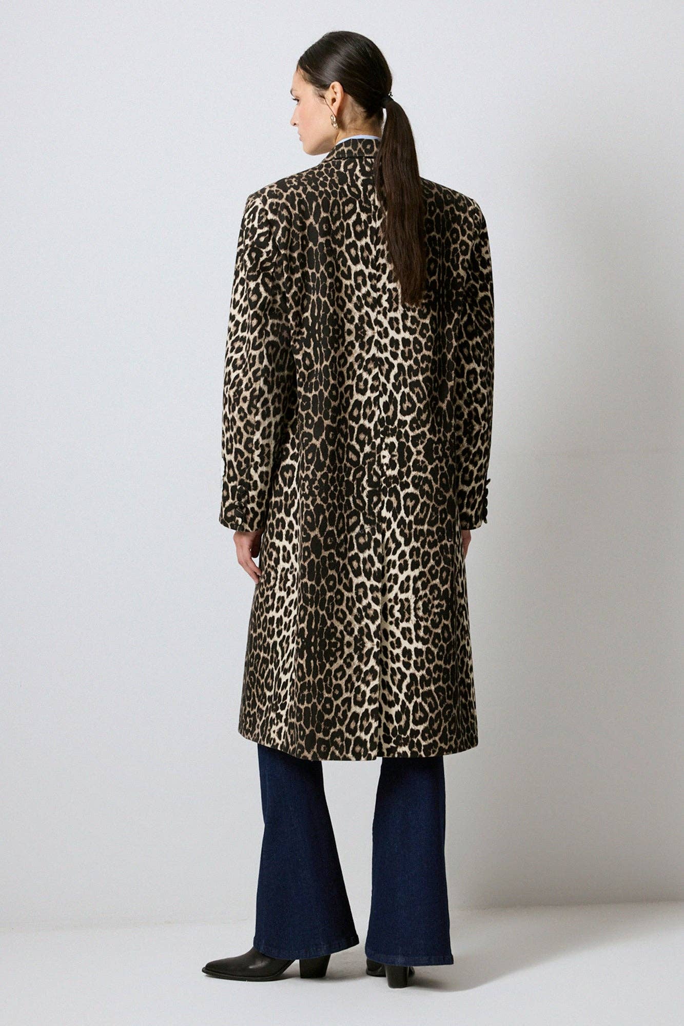 Leopar 100% COTTON LEOPARD PATTERNED LONG JACKET for wholesale on Faire7