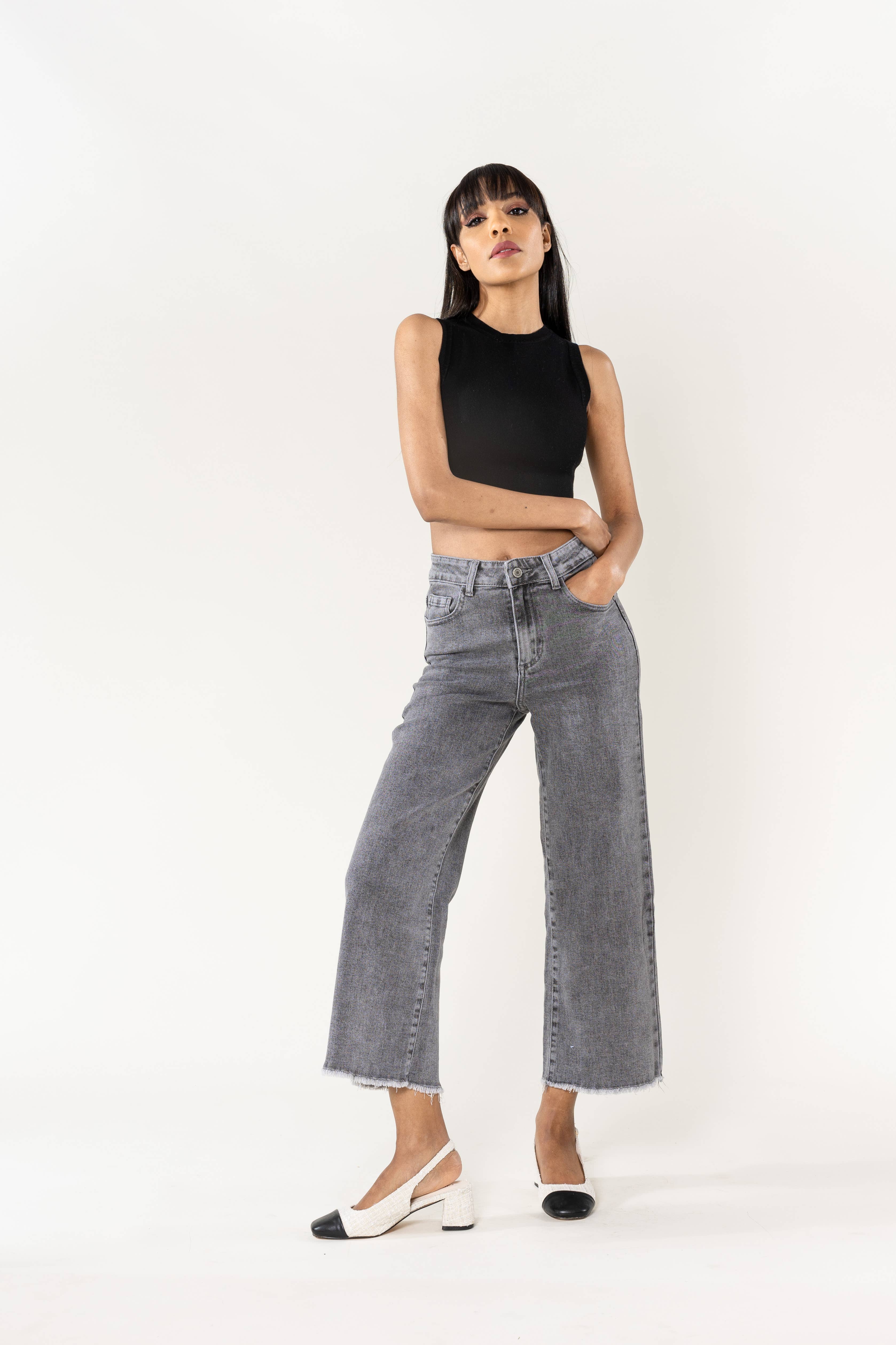Nina Carter – Engroshandel Jeans - Dame – Nina Carter flare cropped jeans med frynset kant og stretch4