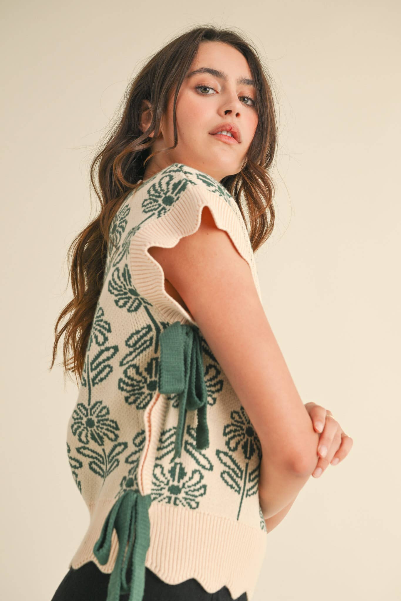 &MERCI – wholesale Tröjväst – Dam – MOCKNECK BLOMMIG TRÖJVÄST MSW1074332