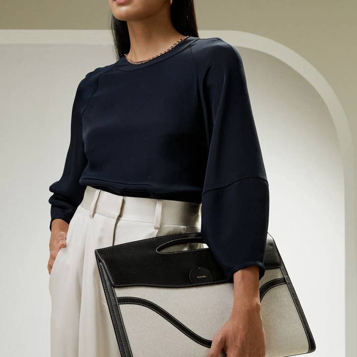 OLEADA - Wholesale Laptop/Tablet Case - Women's - Captain Laptop Sleeve: With Built In Stand & Removable Pouch16