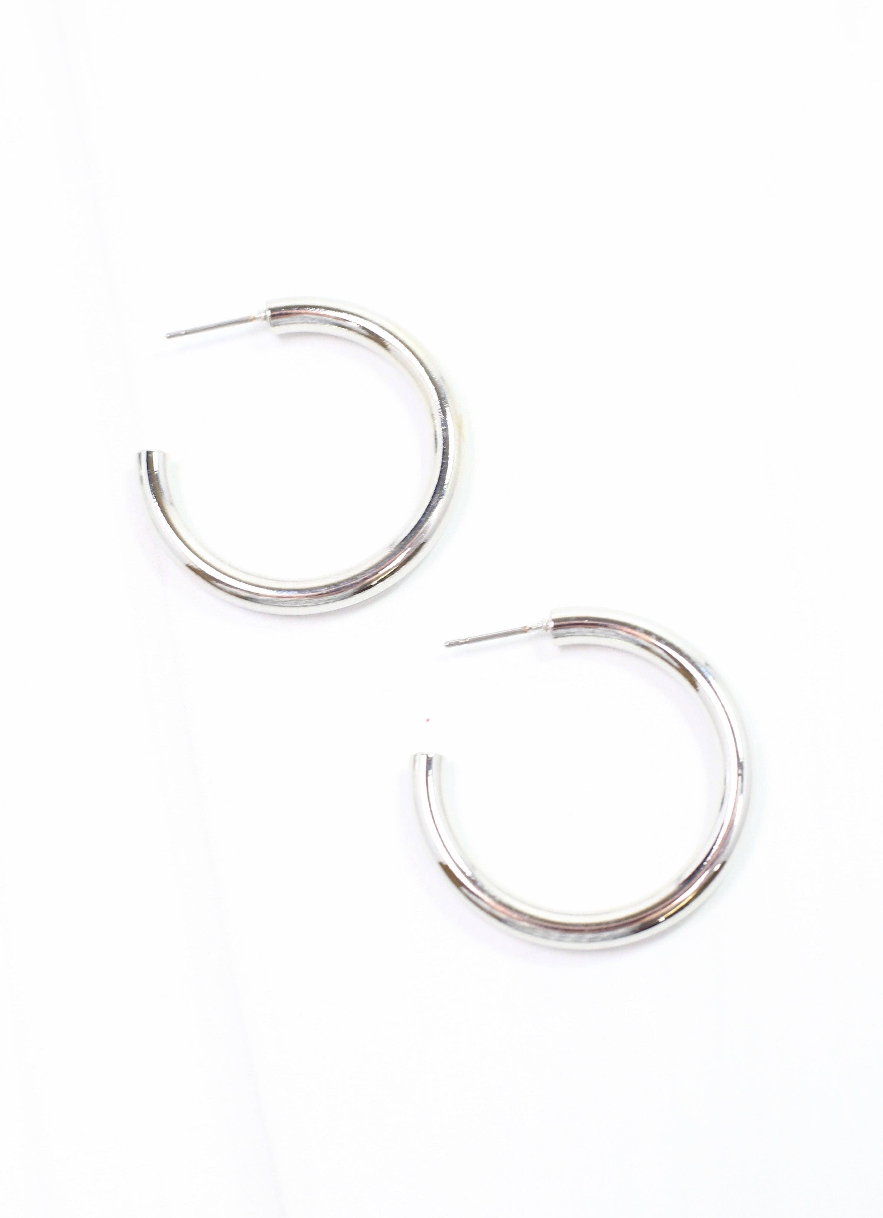 Caroline Hill - Wholesale Hoop Earrings - Nataliuh Hoop Earring Shiny Silver