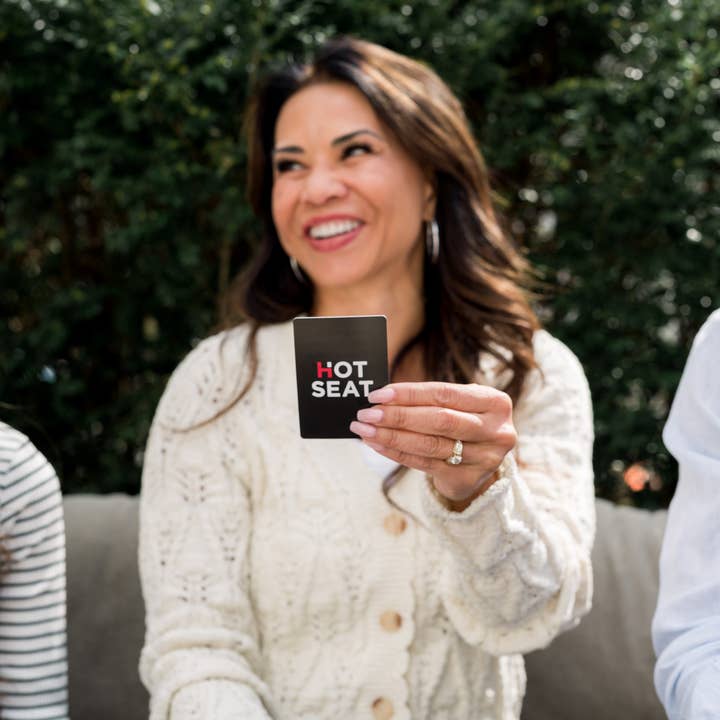 Dyce Games - Wholesale Card Game - HOT SEAT: ON-THE-GO EDITION: Tuck Box Family Game3